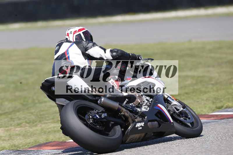 /Archiv-2025/44 09.08.2025 Plüss Moto Sport ADR/Freies Fahren/backside